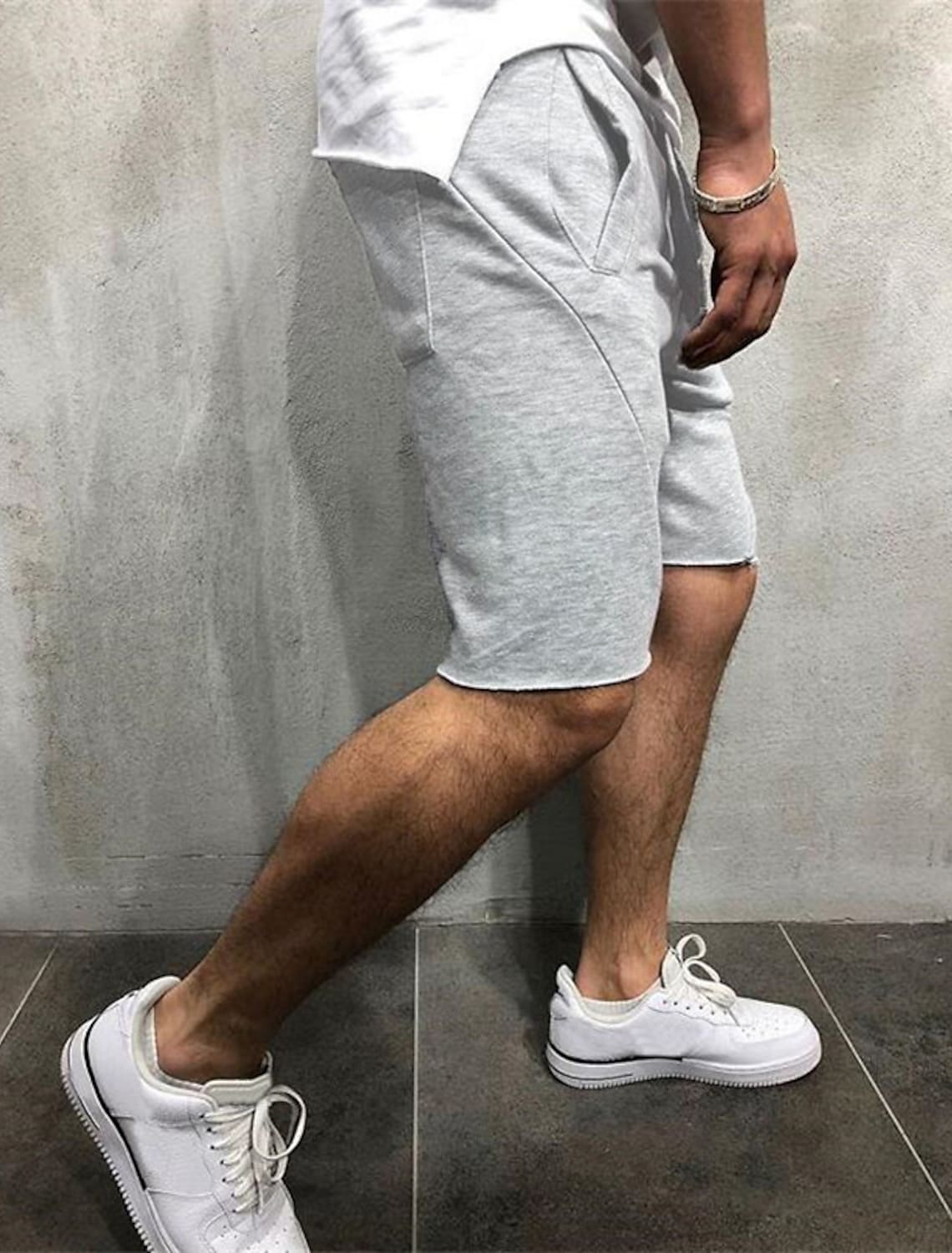 Glistensport Loose Plain Elastic Waist Shorts